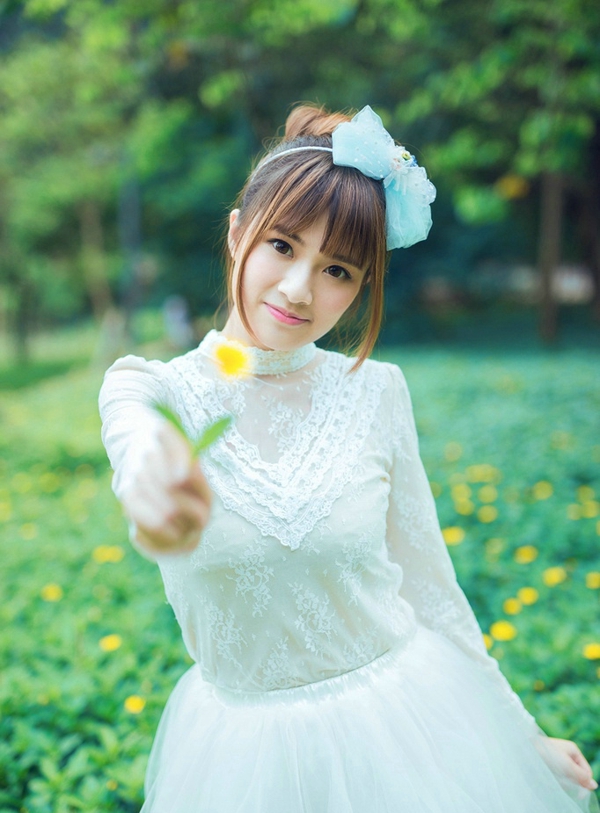 只听刘璝低沉的声音里，隐隐带着几分咆哮：“我为刘家出生入死，浴血拼杀，刘璋却在后方私通我妻子，更暗谋害我，非我不忠，奈何刘璋昏庸无道，更要绝我生路，今日回来，刘璝也没想过活着出去，将军，我刘璝今日，要反了！”